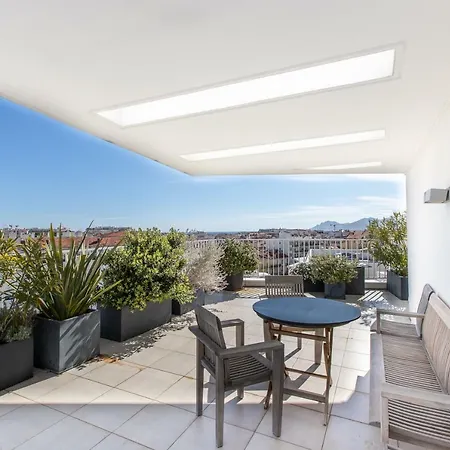 Апартаменты Maria Penthouse Sea