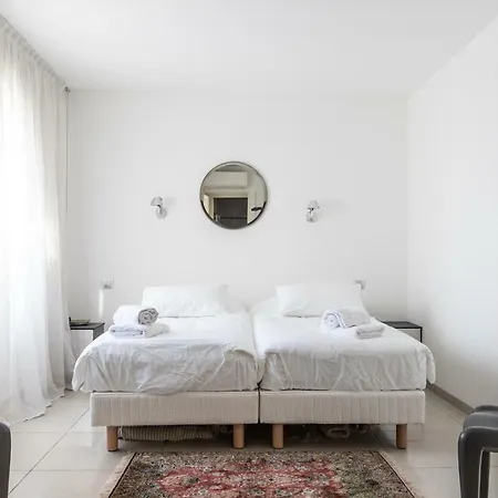 Maria Penthouse Sea