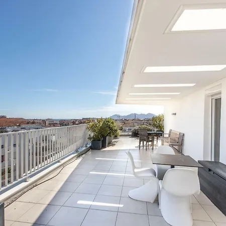 Maria Penthouse Sea Апартаменты *