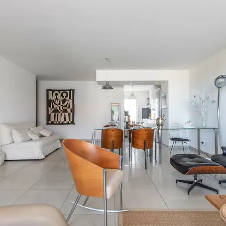 Maria Penthouse Sea *