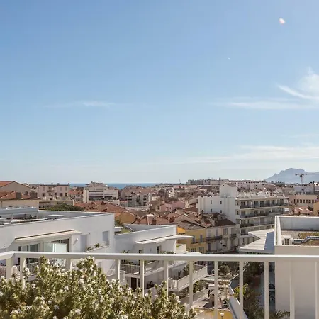 Maria Penthouse Sea *