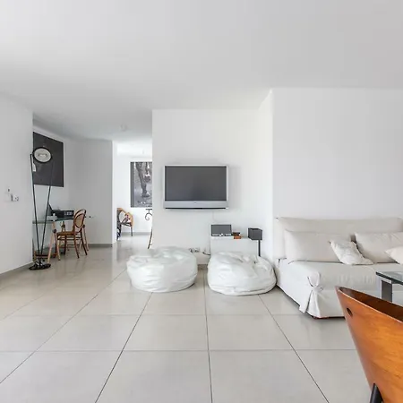 Maria Penthouse Sea